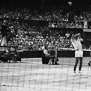 Bjorn Borg wins his first Wimbledon title in 1976