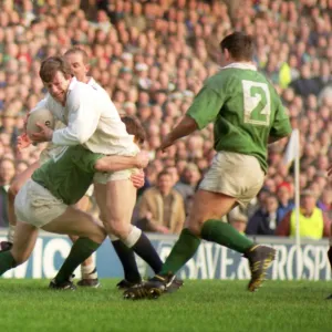 Englands Simon Halliday scores against Ireland - 1992 Five Nations