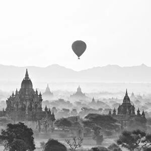 Myanmar Framed Print Collection: Mandalay