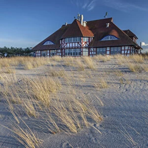 Beach, dunes and Kurhaus Zingst, Mecklenburg-Western Pomerania, Northern Germany, Germany