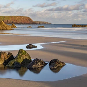 Deserted sandy shores at Marloes Sands in the Pembrokeshire Coast National Park, Wales