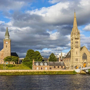 Free Church of Scotland, Old High Church and Greig Street Bridge on the river Ness