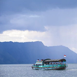 Indonesia, Sumatra, Lake Toba, Samosir Island, Tuk Tuk Ferry