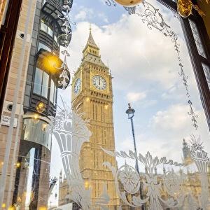 Inside St Stephens Tavern pub looking at Big Ben, also known as Elizabeth Tower. Part of the Houses of Parliament and a Unesco World Heritage site, London, England, UK