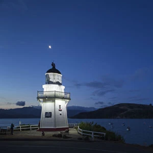 New Zealand, South Island, Canterbury, Banks Peninsula, Akaroa, Akaroa Lighthouse, dusk