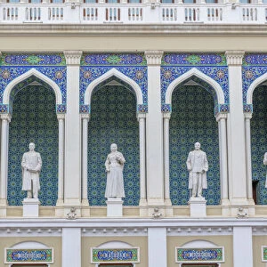 Nizami Museum of Azerbaijani Literature, statues of famous Azerbaijani writers, Baku