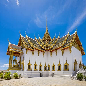Phra Thinang Dusit Maha Prasat throne hall at the Grand Palace complex, Bangkok, Thailand