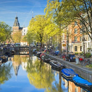 Rijksmuseum and Spiegelgracht canal, Amsterdam, Netherlands