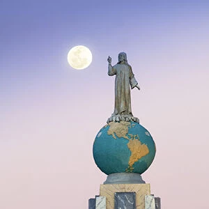 San Salvador, El Salvador, Full Moon, Dawn, Monument To The Divine Savior Of The World