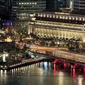 Singapore, The Fullerton Hotel and Merlion Park