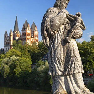 Statue on Old Lahn Bridge (Alte Lahnbrucke) and Cathedral (Dom), Limburg, Hesse, Germany