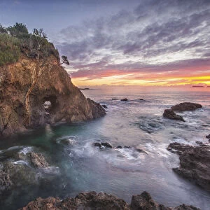Sunrise at Tapeka Point beach, Russell, Bay of Islands, New Zealand
