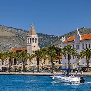 Trogir Harbour, Trogir, Dalmatian Coast, Croatia, Europe