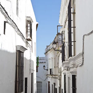 Typical narrow streets & whitewashed houses, Arcos De la Fontera, Cadiz Province