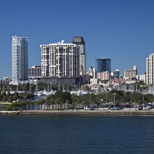 USA, Florida, St. Petersburg, skyline from The Pier