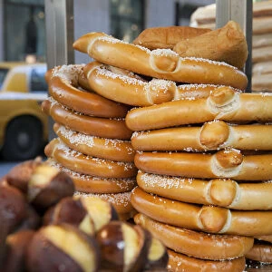 USA, New York City, Manhattan, Pretzels and Chestnuts for sale on Fifth Avenue