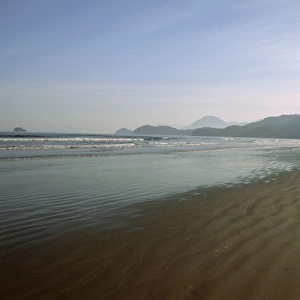 Shoreline at camburiu beach,s o Paulo, Brazill, South Atlantic