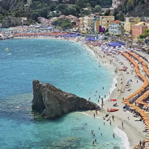 Italy, Liguria, Cinque Terre, Monterosso al Mare, Vista of the New Town with sandy beach