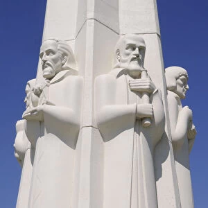 Philosophers & scientists adorn the obelisk Griffith Park Observatory