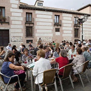 Spain, Madrid, Tapas bar in the La Latina district