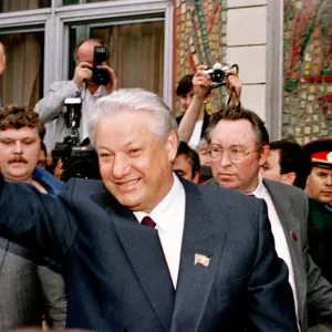 BORIS YELTSIN GREETS SUPPORTERS IN MOSCOW