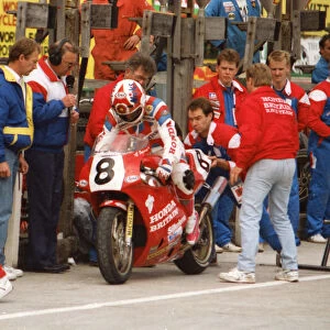 Carl Fogarty (Honda) 1990 Formula One TT