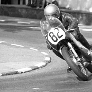 Colin Hardman (Ducati) 1975 Lightweight Manx Grand Prix