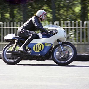 David Kirby (Triumph) 1972 Senior Manx Grand Prix