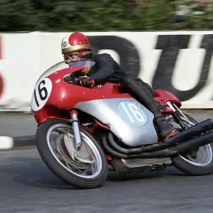 Giacomo Agostini MV Print 1966 Junior TT Quarter Bridge Giacomo Agostini MV Print 1966 Junior TT Quarter Bridge