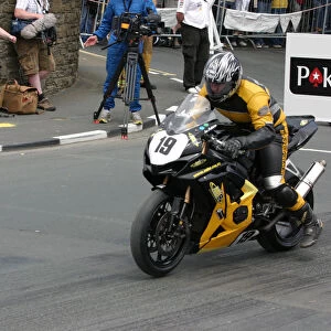 Ian Pattinson (Suzuki) 2009 Superbike TT