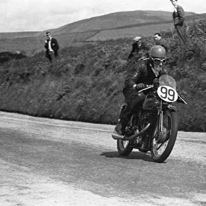 Ken Tostevin (Velocette) 1952 Junior TT