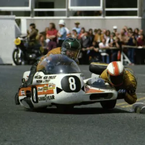 Mac Hobson & Mick Burns (Ham-Yam) 1976 500 Sidecar TT