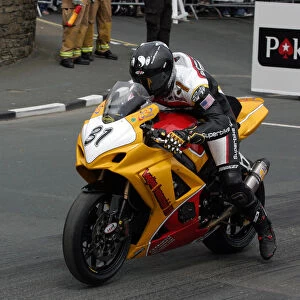Mark Miller (Suzuki) 2009 Superbike TT