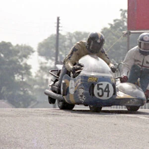 Mike Jones & Anthony Readman (Crystal Kawasaki) 1978 Sidecar TT