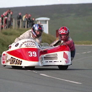 Robert Thompson & Steven Hedison (Honda) 1999 Sidecar TT