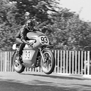 Roger Lees (Triumph) 1971 Senior Manx Grand Prix