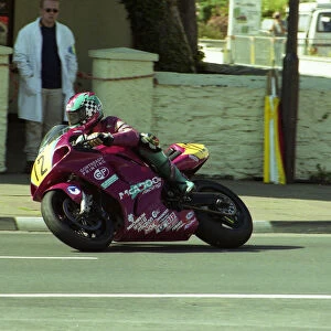 Ryan Farquhar (McAdoo Kawasaki) 2000 Senior Manx Grand Prix