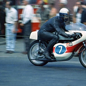 Bill Smith (Yamaha) 1970 Junior TT