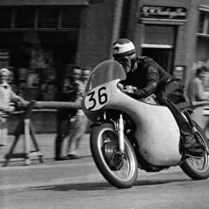 Tom Phillis (Norton) 1958 Junior TT