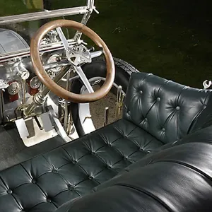 Soi chiếc RollsRoyce Silver Ghost trị giá 152 tỷ đồng