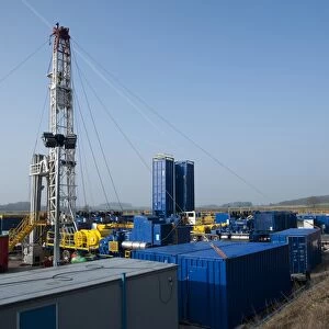 Cuadrilla shale gas drilling rig preparing for fracking, Weeton, Blackpool, Lancashire, England, march