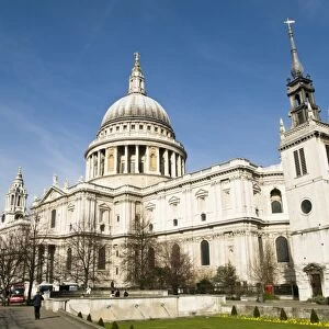 View of city cathedral with dome, viewed from Festival Gardens, St. Pauls Cathedral, City of London, London, England