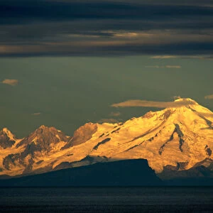 Alaska, Kenai Peninsula, Kenai, Mt. Redoubt, Evening Glow