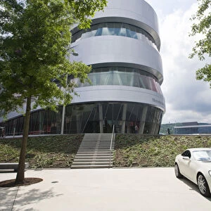 GERMANY, Baden-Wurttemberg, Stuttgart. Mercedes Benz Museum, exterior