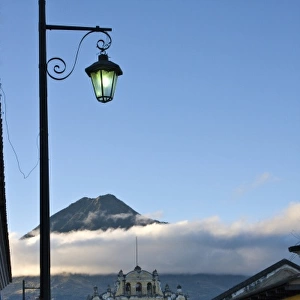Guatemala, Antigua. La Antigua Guatemala (Unesco site) and Vulcan de Agua, Guatemala