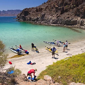 Mexico, Baja, Sea of Cortez. A sea kayaking rest stop at azure-colored Honeymoon