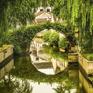 Moon Bridge, Shaoxing City, Zhejiang Province, China. Water Reflections Small City, China