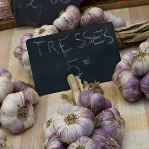 Onions, Moustiers-Sainte-Marie, Provence, France