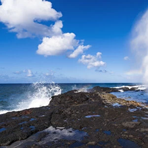 Spouting Horn, Po ipu area, Island of Kauai, Hawaii USA