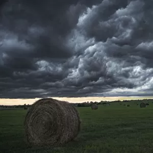 Storm coming into the field